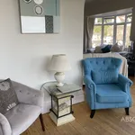 Rent 4 bedroom apartment in Torquay