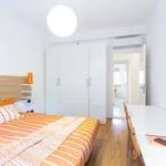 Rent 2 bedroom apartment of 65 m² in milan