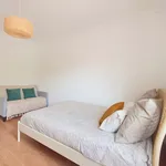 Rent a room of 100 m² in Lisboa