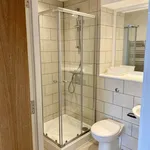 Rent 2 bedroom flat in Salford