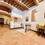 Rent 5 bedroom apartment of 200 m² in Siena