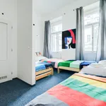 Pronajměte si pokoj o rozloze 89 m² v Prague