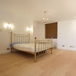 Rent 2 bedroom flat in Brighton