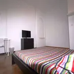 Rent a room in milan