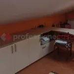 Affitto 2 camera appartamento di 92 m² in Legnano