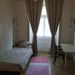 Rent 7 bedroom apartment in Lisbon