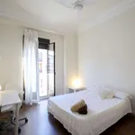 Rent a room of 180 m² in valencia