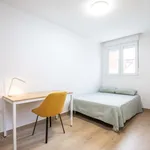 Rent a room of 98 m² in Burjassot