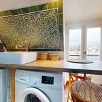 Appartement de 210 m² avec 1 chambre(s) en location à Paris