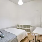 Rent a room of 150 m² in lisbon