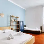 Rent 1 bedroom apartment of 45 m² in milan