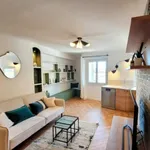 Rent 4 bedroom apartment of 52 m² in Aix En Provence