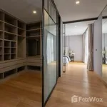 Rent 4 bedroom house of 340 m² in Bangkok