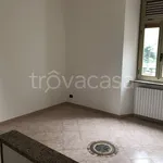 Affitto 4 camera appartamento di 80 m² in Alessandria