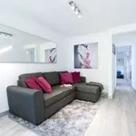 Rent 1 bedroom apartment of 49 m² in lisbon