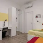 Rent a room in milan