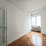 Rent 2 bedroom apartment in Ixelles