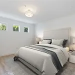 Rent 2 bedroom apartment of 131 m² in studio city