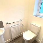 Rent 3 bedroom flat in East Midlands