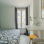 Rent 2 bedroom apartment of 323 m² in Paris