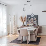 Appartement de 165 m² avec 5 chambre(s) en location à Paris