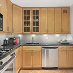 Rent 2 bedroom apartment of 95 m² in New York