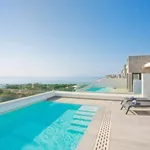 Rent 3 bedroom house of 300 m² in Cabopino