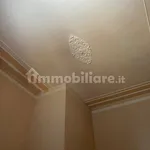 Affitto 3 camera appartamento di 76 m² in Alessandria