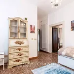 Rent 5 bedroom apartment of 200 m² in Venice