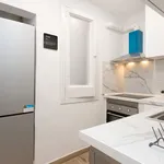 Rent 4 bedroom apartment of 45 m² in Barcelona