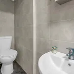 Rent 4 bedroom flat in Leeds