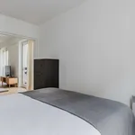 Rent 2 bedroom apartment of 48 m² in Paris