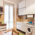 Rent a room of 95 m² in rome