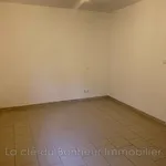 Appartement de 115 m² avec 4 chambre(s) en location à St