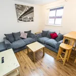 Rent 3 bedroom flat in Leeds