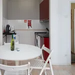 Rent 1 bedroom apartment of 40 m² in Porto