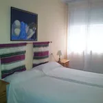 Rent a room in Valencia']