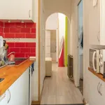 Rent a room of 110 m² in Madrid