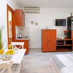 Rent 1 bedroom apartment of 20 m² in Split