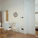 Rent 1 bedroom apartment of 33 m² in Prague