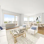 Rent 3 bedroom apartment of 173 m² in New York