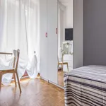 Rent 5 bedroom apartment in Milan