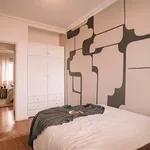 Rent 4 bedroom apartment of 80 m² in Lisboa