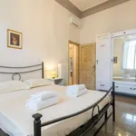 Affitto 4 camera appartamento di 250 m² in Florence