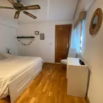 Rent 3 bedroom apartment in Valencia