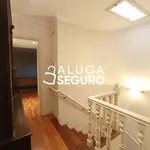 Rent 4 bedroom apartment of 187 m² in Porto