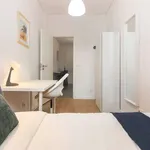 Rent a room in lisbon