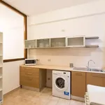 Rent 3 bedroom apartment in Madrid