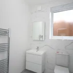 Flat to rent in 106B Old Bedford Road, Luton LU2