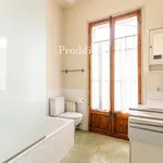 Alquilo 5 dormitorio casa de 207 m² en Barcelona